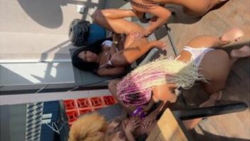 Vídeo pornô de lésbicas com Vitoria Azevedo e suas amigas numa festinha se pegando.