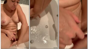 Mulher muito sexy foi flagrada na internet se masturbando na banheira de hidromassagem