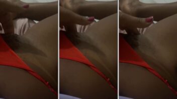 Cristiane Masca arrasa em vídeo ousado mostrando sua bucetinha peluda e molhadinha