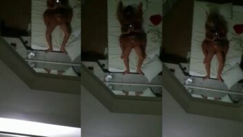 Rosana Menezes se divertindo muito com seu amigo no motel