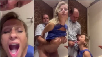 Aline Fischborn fudendo gostoso e levando gozada no banheiro