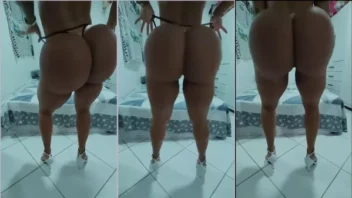 Vídeos de Vanessa Ataides com bundão avantajado e usando calcinha