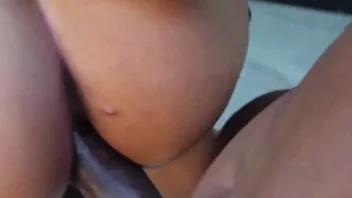 video porno com a gostosa de cabelo curto que tá bombando no Facebook