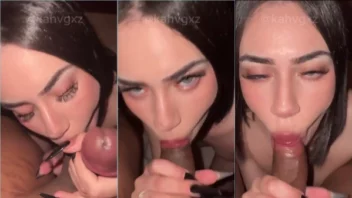 Kahvg fazendo um boquete delícia na piroca preta