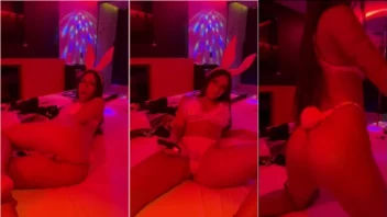 Vídeo caseiro da Ingrid Paixão se divertindo com um vibrador no motel!