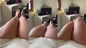 Vídeos safados que rolou na internet, com uma gata filmando seu corpaço dividido ao meio