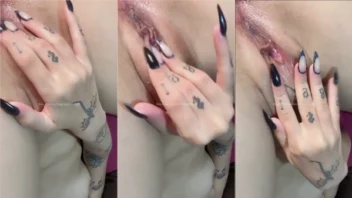 Rolou na internet uma moça se divertindo sozinha e tendo aquele clímax na sua própria brincadeira