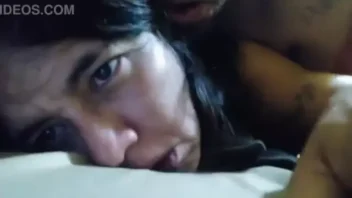 Exploração intensa no bundão da gostosona pelada e irresistível do pornô