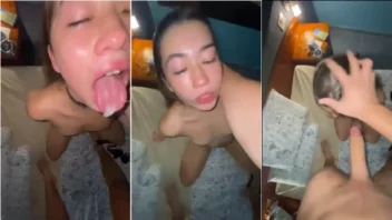 Sexo caseiro com a novinha fazendo um boquete top em um pirocudo bem potente