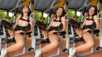 Anna Bgo é uma famosa que bombou com seus vídeos de siririca