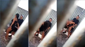 Flagra quente de sexo em festa ao ar livre com gata traindo o boy!