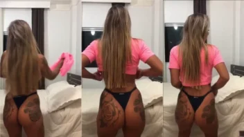 Fotos da Dj Nanda dançando toda ousada