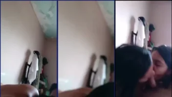 Pai da madrasta se envolvendo romanticamente com sua enteada e a mãe dela