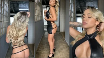 Mari Polonesa, toda soltinha, arrasando com um look super sensual!