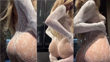Vídeo caseiro da breckie de vestido transparente, exibindo tudo que rola por baixo!