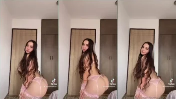 Laura Martinez Ruiz, gostosona de calcinha rosa, rebolando sensual na pista