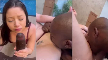 Sarah Sofhia de quatro, né? Tava toda provocante!