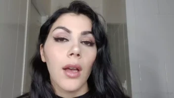 Valentina Nappi tá uma delícia, toda branquinha no vídeo safadinho!